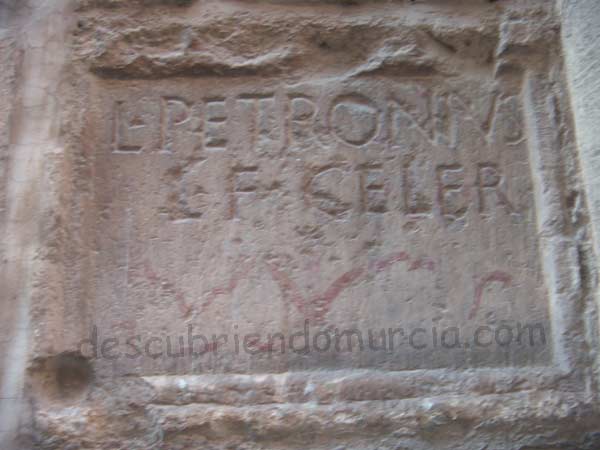 lapida romana Iglesia San Nicolas Murcia Los inicios Romanos de la ciudad de Murcia