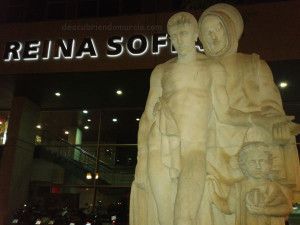 escultura Hospital Reina Sofia Murcia