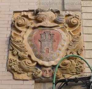 Aljucer-escudo-Leyva