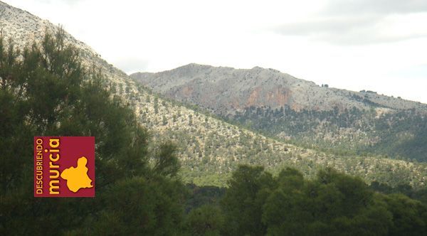 paredes leyva sierra espuna murcia Descansando en las paredes de Leyva de Sierra Espuña