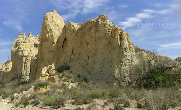 rio chicamo abanilla Badlands en la Región de Murcia. Barrancos de Gebas en Sierra Espuña